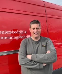WhatsApp met Willem-Jan  van De Bart Hoveniers